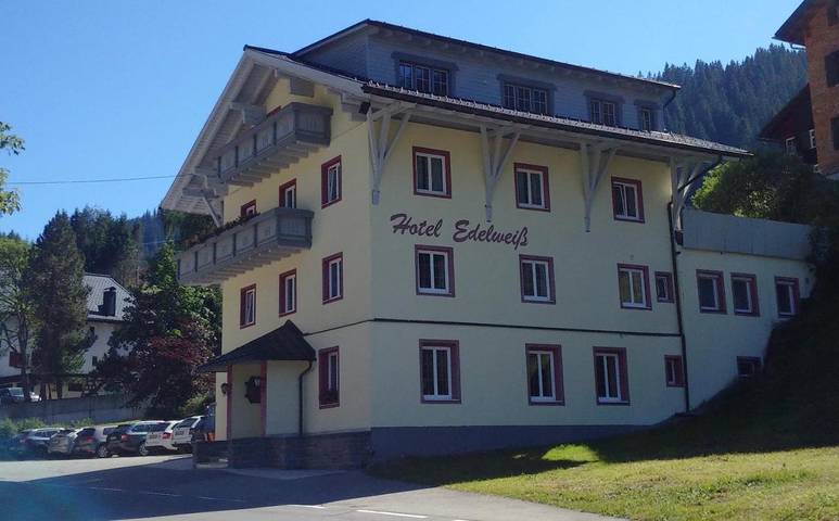 BnB für 6 Personen, mit Sauna und Ausblick sowie Terrasse in Vorarlberg