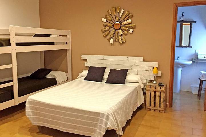 Gîte pour 18 personnes, avec Jardin à Santa Coloma de Farners - 3
