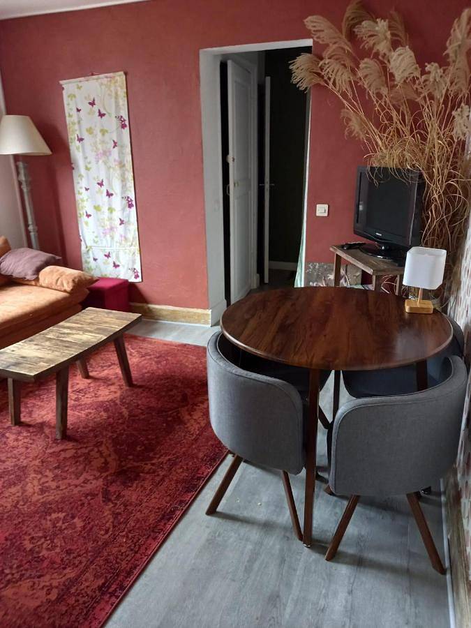Location de vacances pour 6 personnes, avec jardin à Chaumont - 2