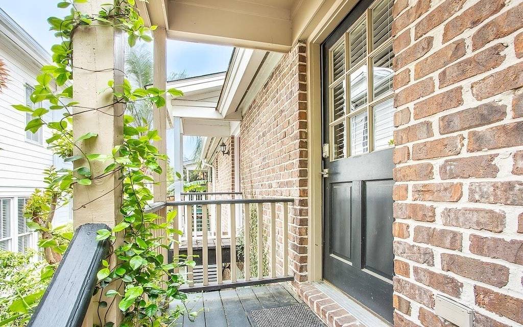 Ganze Wohnung, Bleiben Sie bei Lucky Savannah: Modernes Carriage House am Crawford Square! in Savannah, Chatham County