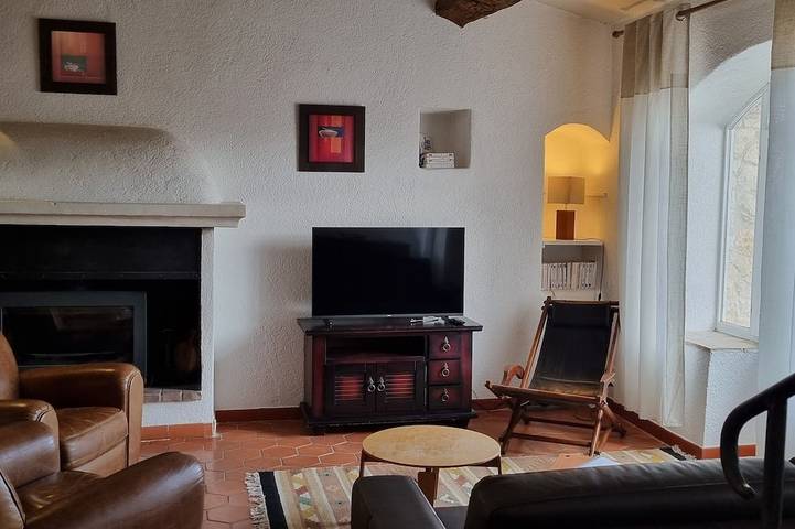 Gîte pour 6 personnes, animaux acceptés à Gourdon (Provence-Alpes-Côte d'Azur)