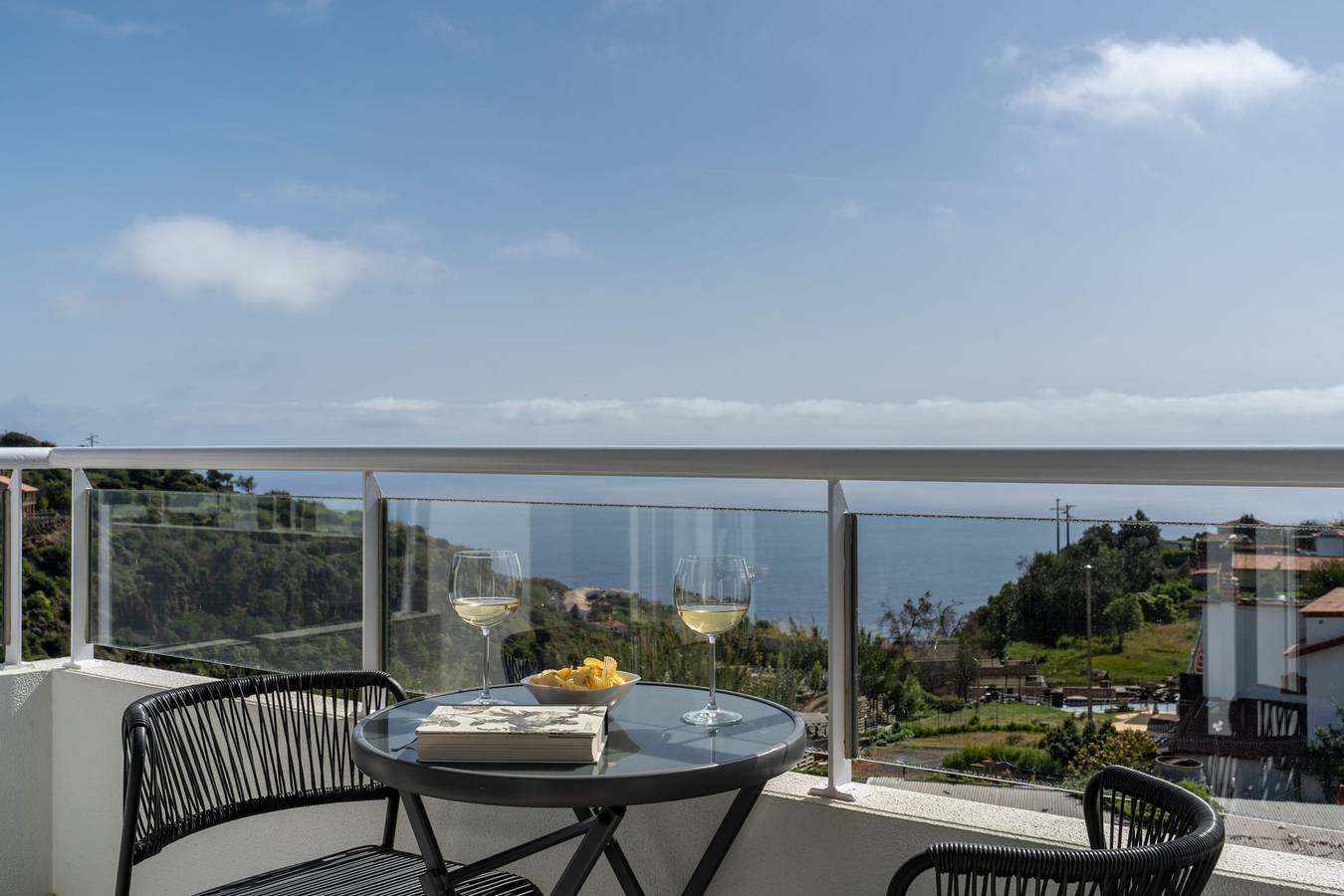 Ganze Wohnung, Madeira Ocean Paradise - Balkon mit Meerblick in Caniço, Madeira