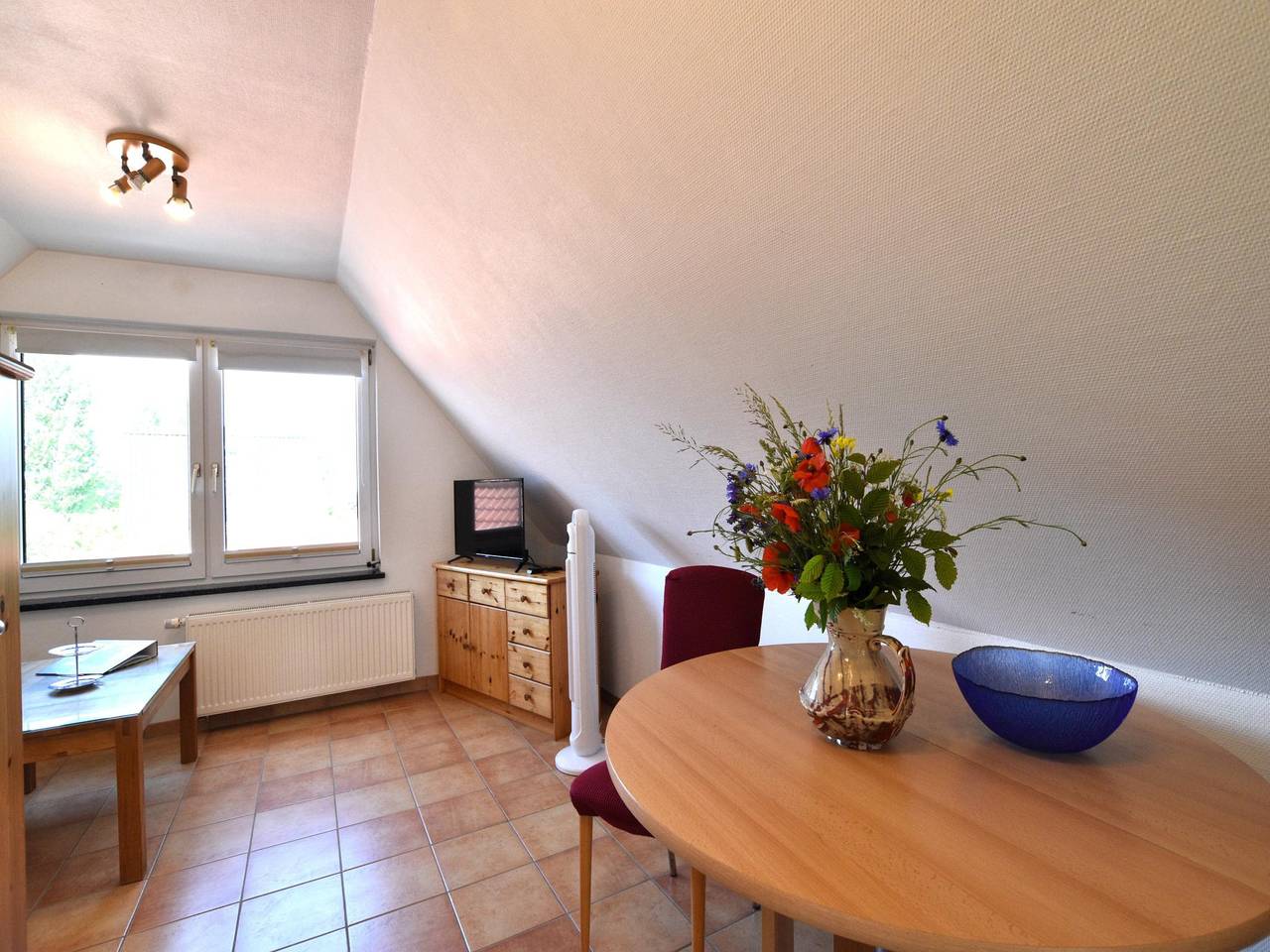 Ganze Wohnung, Strandnahe Ferienwohnung mit Terrasse im Grünen in Mechelsdorf, Bastorf