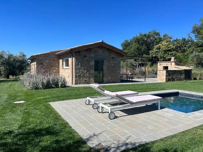 Agriturismo per 4 persone, con Giardino e Piscina a Bagnoregio