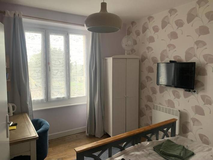 Chambre d’hôte pour 2 personnes, avec Terrasse et Jardin ainsi que Piscine et Vue à Glomel