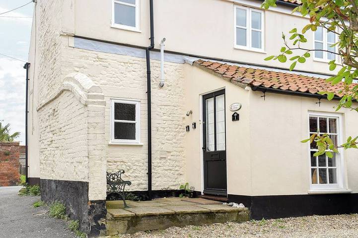 Cottage for 6 people, with garden, with pets in Wells-next-the-Sea