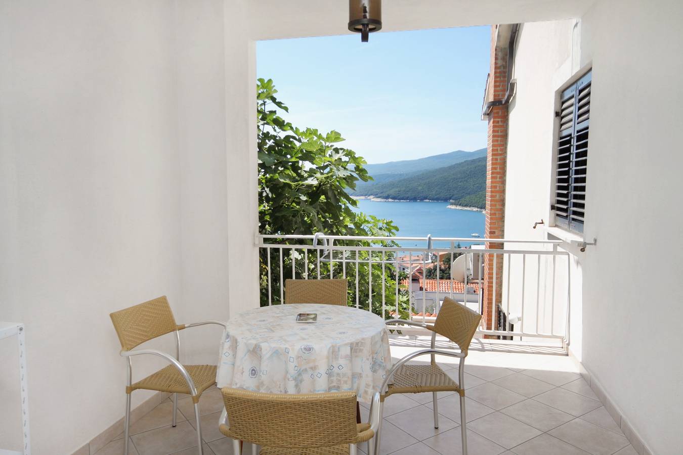 Ganze Wohnung, 1-Zimmer-Ferienwohnung mit Terrasse und Meerblick Rabac, Labin A-2340-c in Rabac, Labin-Rabac