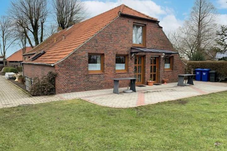 Ferienwohnung für 2 Personen, mit Balkon/Terrasse und Terrasse sowie Garten in Ochtersum