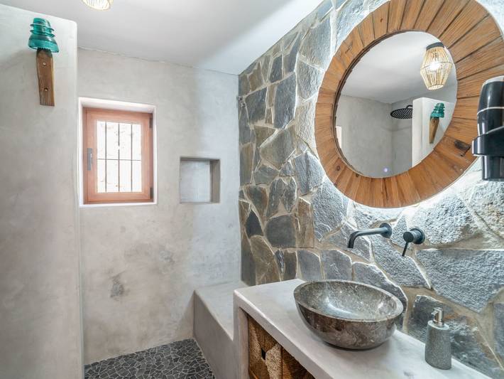 Casa rural para 15 personas, con piscina y jardín, Se admiten mascotas en Parque Natural Sierras Subbéticas - 4