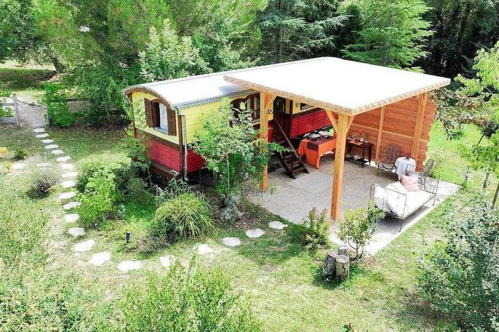 Location de vacances pour 2 personnes, avec Jardin à Saint-Cyprien (Lot)