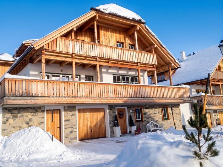 Ferienhaus für 8 Personen, mit Balkon und Terrasse sowie Garten und Sauna in Mauterndorf