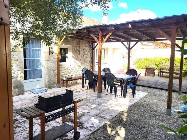 Location de vacances pour 4 personnes, avec terrasse ainsi que piscine et jardin, animaux acceptés à Meursac - 3