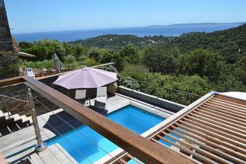 Villa pour 10 personnes, avec jardin dans Cap Bénat