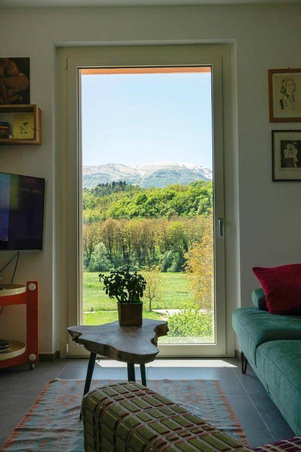 Appartamento per 5 persone, con Balcone e Terrazza nonché Giardino e Panorama a Sarnano