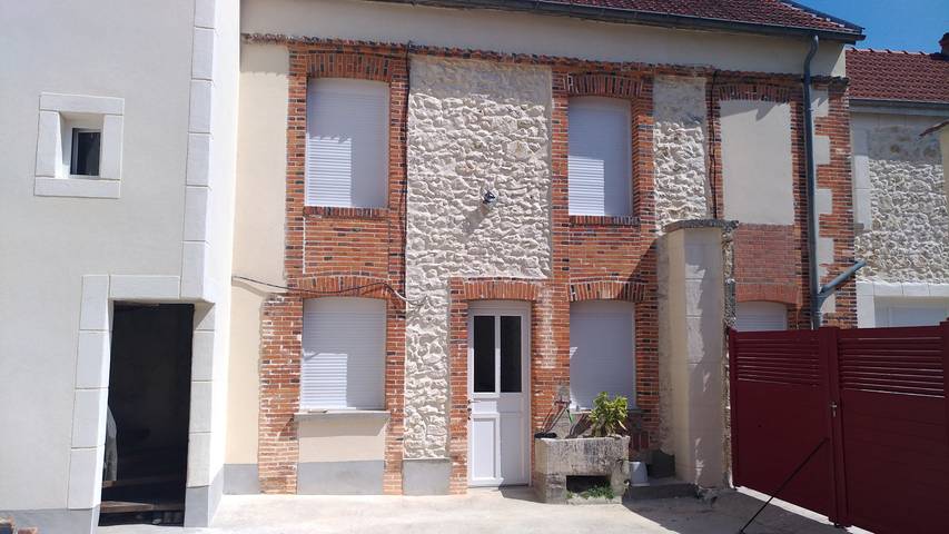 Gîte pour 8 personnes, avec terrasse à Fleury-la-Rivière - 3