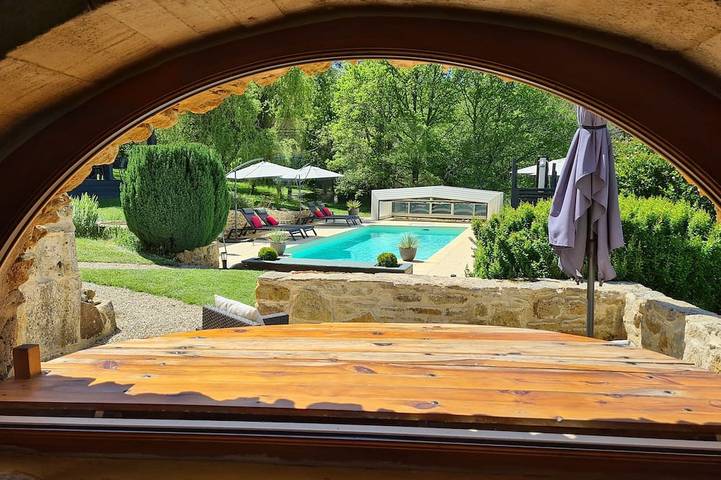 Villa pour 2 personnes, avec piscine et jardin dans le Lot
