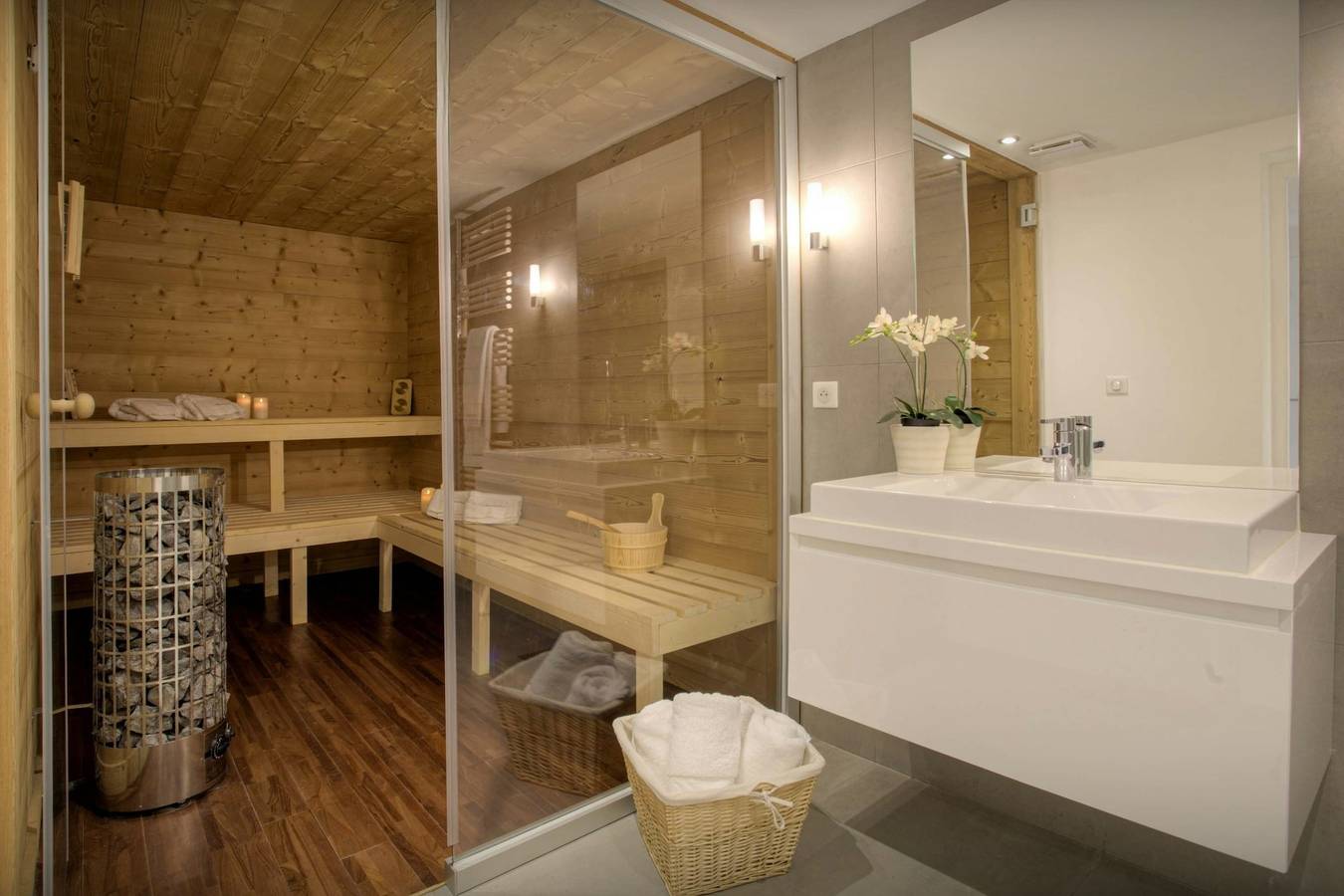 Chalet près des pistes, spa de nage (été), sauna, jacuzzi - Ovo Network in La Clusaz, Région d'Annecy