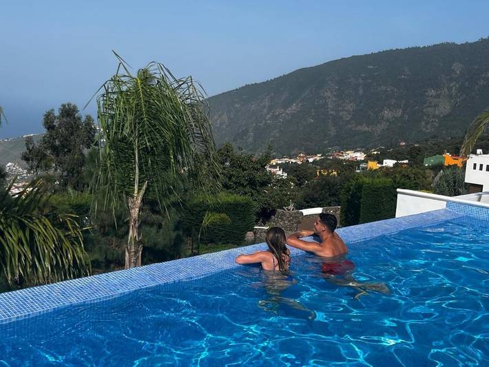 Chalet para 3 personas, con jacuzzi además de jardín y piscina, Familias con niños en Valle de la Orotava - 3