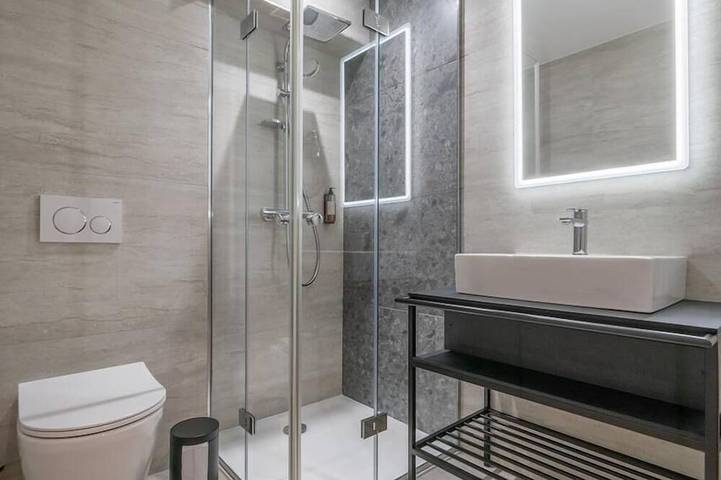 Gîte pour 5 personnes, avec sauna et piscine ainsi que balcon et jacuzzi dans Office De Tourisme De Tignes Le Lac - 3