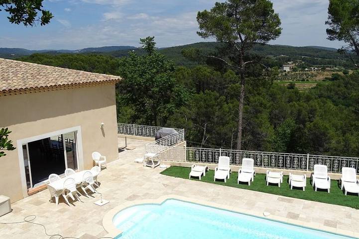 Maison de vacances pour 16 personnes, avec jardin, animaux acceptés à Flayosc