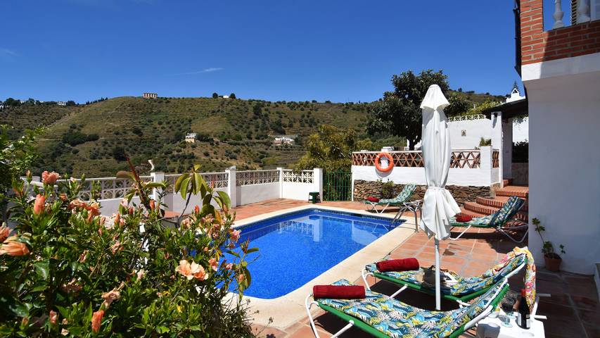 Villa pour 4 personnes, avec jardin et balcon à Torrox - 2