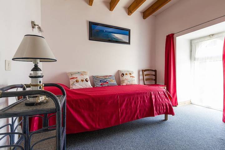 Armor\" apartment in 18th century house 5 min. from sandy beaches in Carnac, Côte des Mégalithes