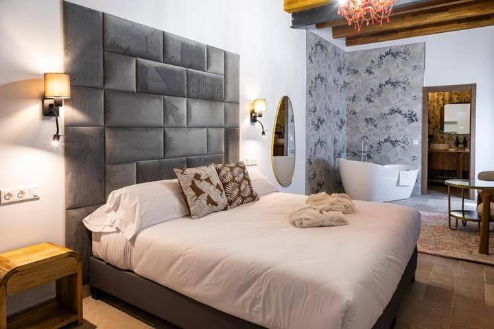 Casa rural para 2 personas, con Terraza y Jacuzzi además de Jardín y Piscina en El Espinar - 3