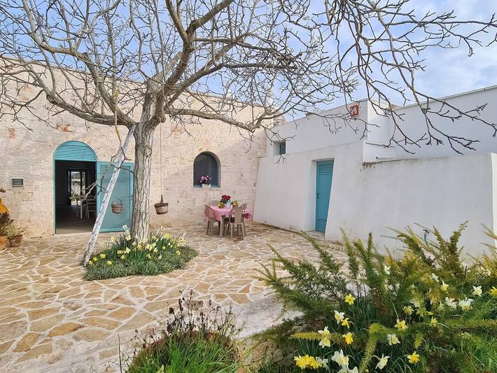 Trullo per 4 persone, con giardino, adatto a famiglie con bambini in Locorotondo