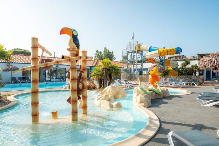 Location de vacances pour 6 personnes, avec piscine ainsi que terrasse et jacuzzi, adapté aux familles dans Plage des sables d'or - 2