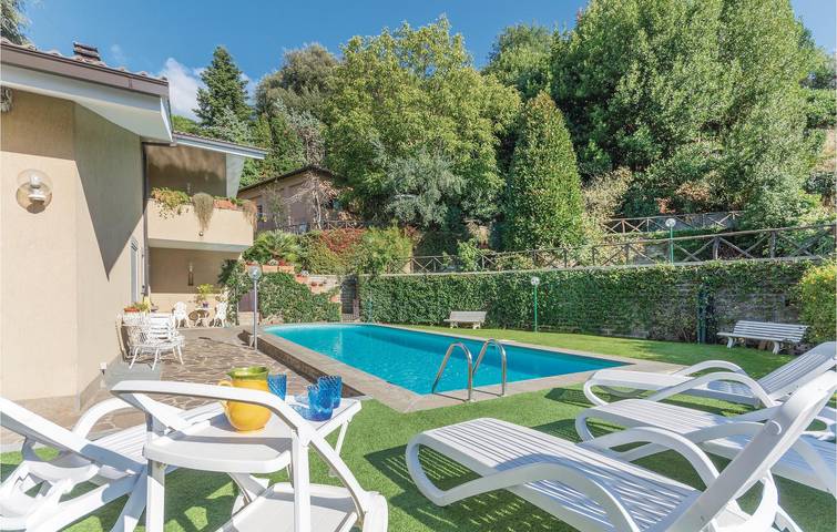 Gemütliche Ferienwohnung mit Pool und Terrasse in der Nähe von Grottaferrata in Grottaferrata, Parco Regionale dei Castelli Romani