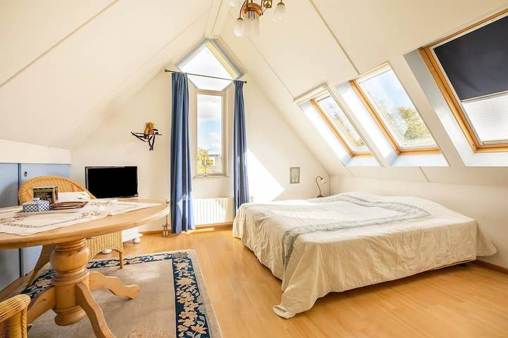 Location de vacances pour 4 personnes, avec jardin ainsi que piscine et balcon à Hoorn - 2