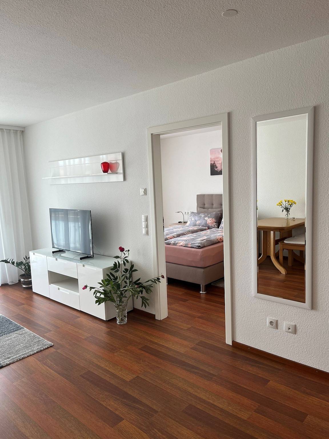 Ganze Ferienwohnung, Ferienwohnung Lilly - 2-Zimmer-Ferienwohnung, 56 qm in Friedrichshafen, Region Bodensee-Oberschwaben