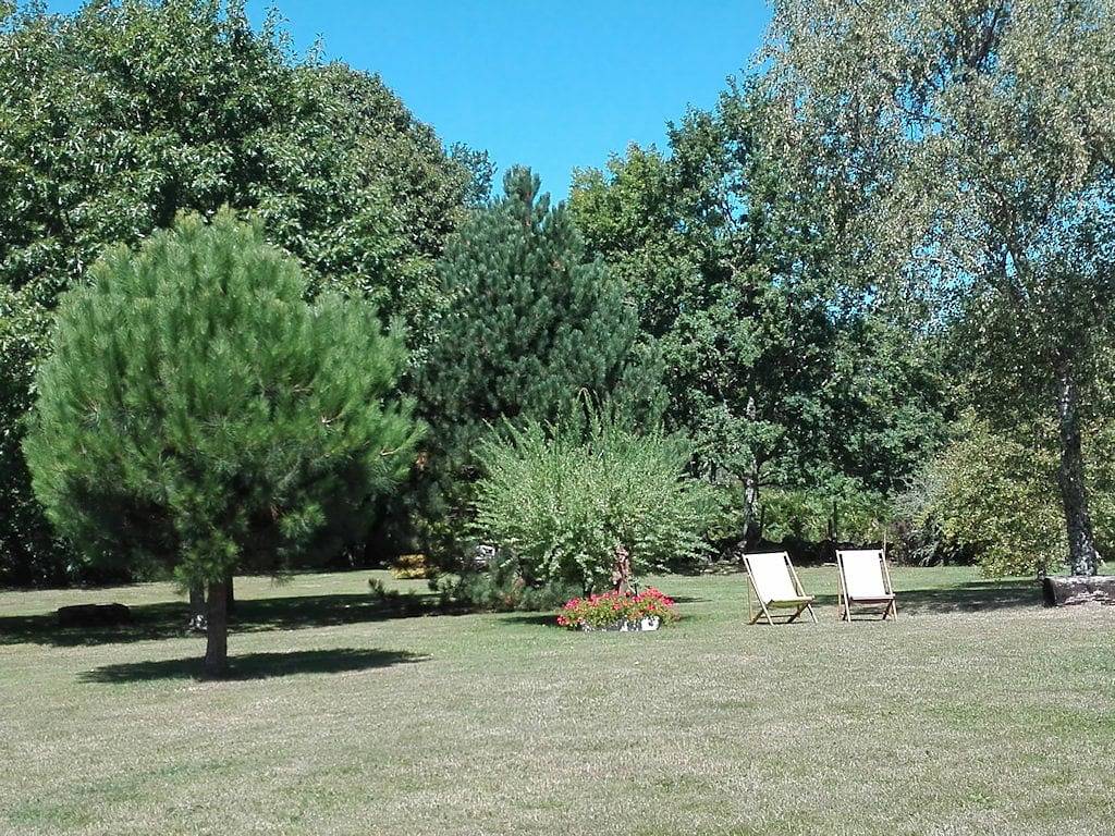 La Mousselade Lac de Saint Pardoux - Chambre Bleue in Châteauponsac, Région de Bellac