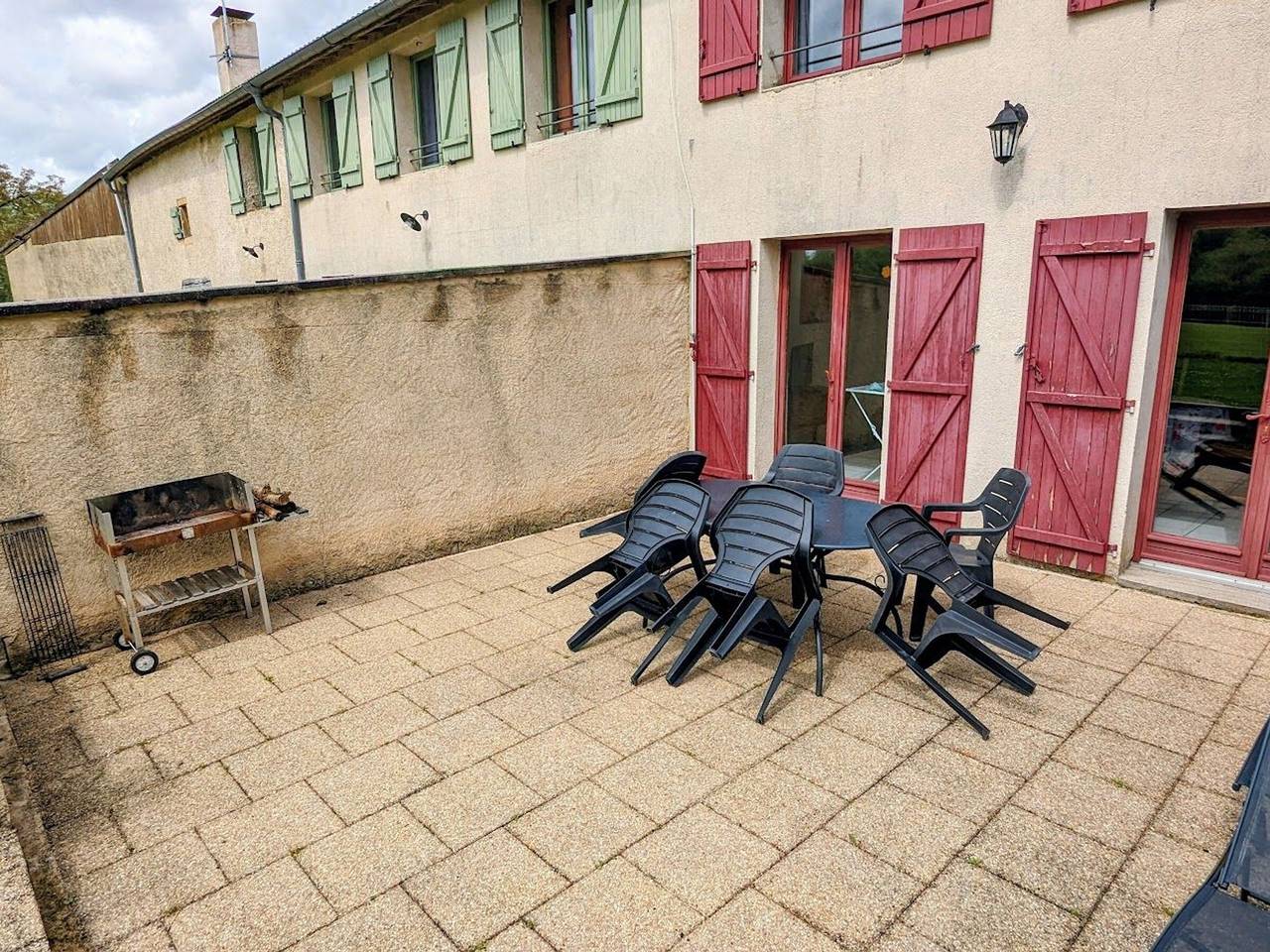 Komfortables Ferienhaus in Halles-sous-les-Côtes mit Kamin und Terrasse in Halles-sous-les-Côtes, Verdun
