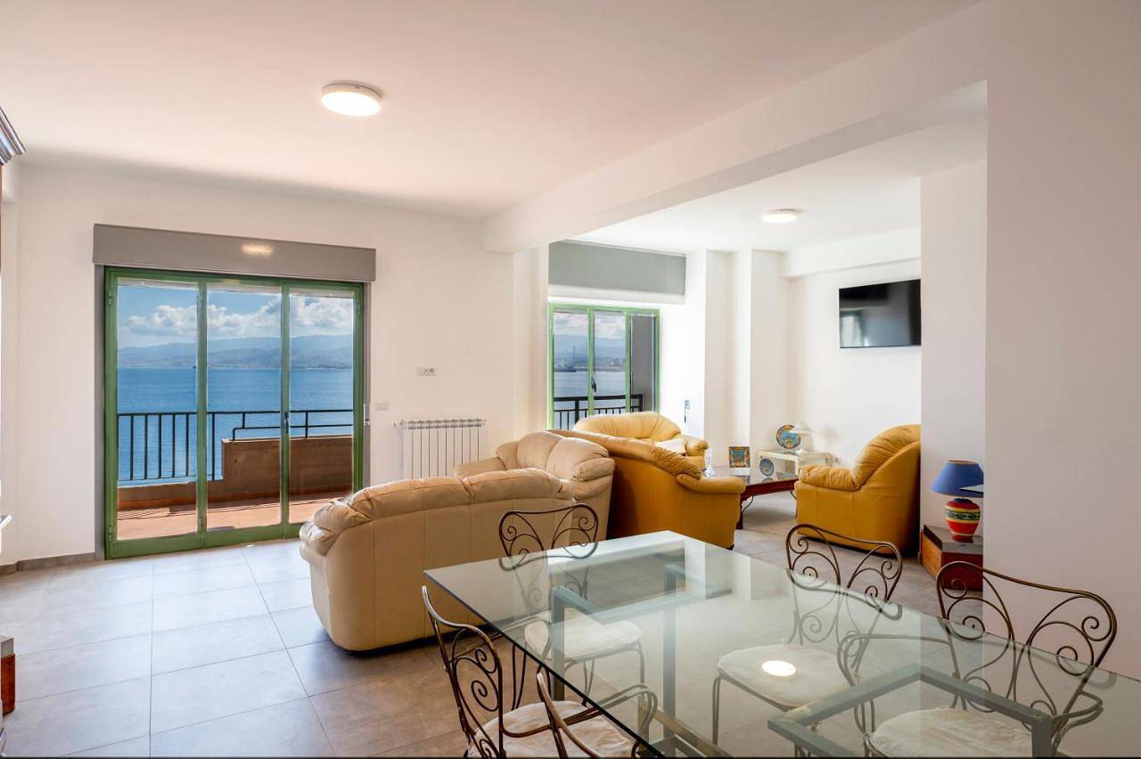 Ganze Wohnung, Luxury apartment con vista mare in Milazzo, Messina Provinz