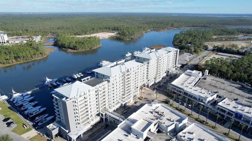 Vacation rental for 6 people, with balcony and hot tub in Alabama Gulf Coast