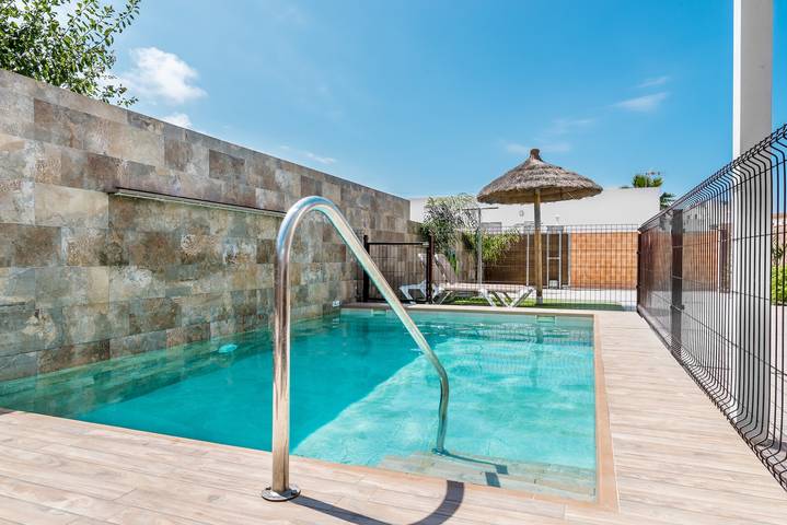 Elegante Villa Nueva Cascada con piscina, Wi-Fi y terraza (Para Familias) in Conil de la Frontera, Costa de la luz