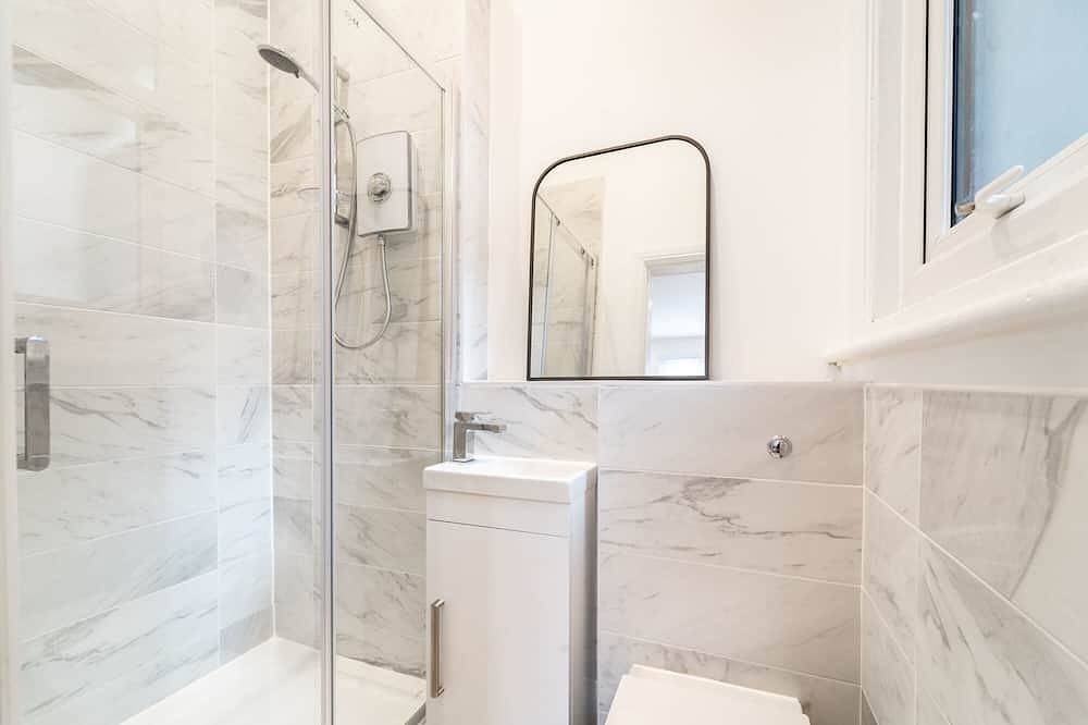 Entire apartment, Spacious Stylish Studio, Hoylake in Merseyside