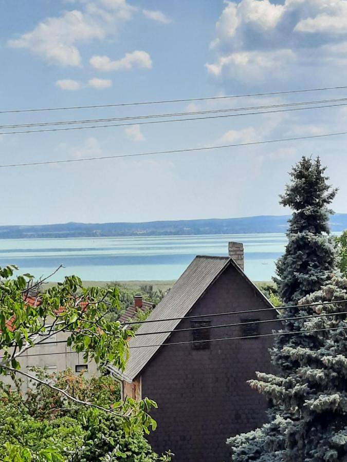 Three-Bedroom House in Csopak, Balatonfüredi járás