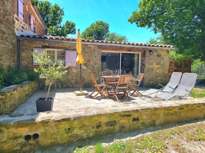 Gîte pour 4 personnes, avec vue et piscine ainsi que terrasse et jardin, animaux acceptés à Valgorge - 2
