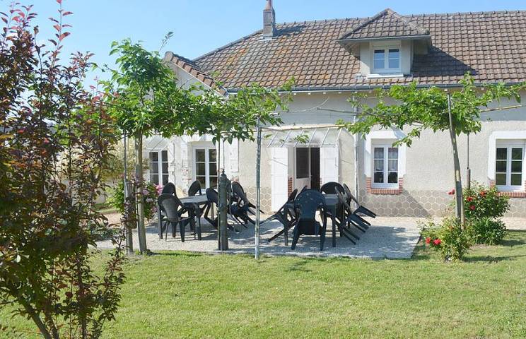 Gîte pour 11 personnes, avec terrasse et jardin