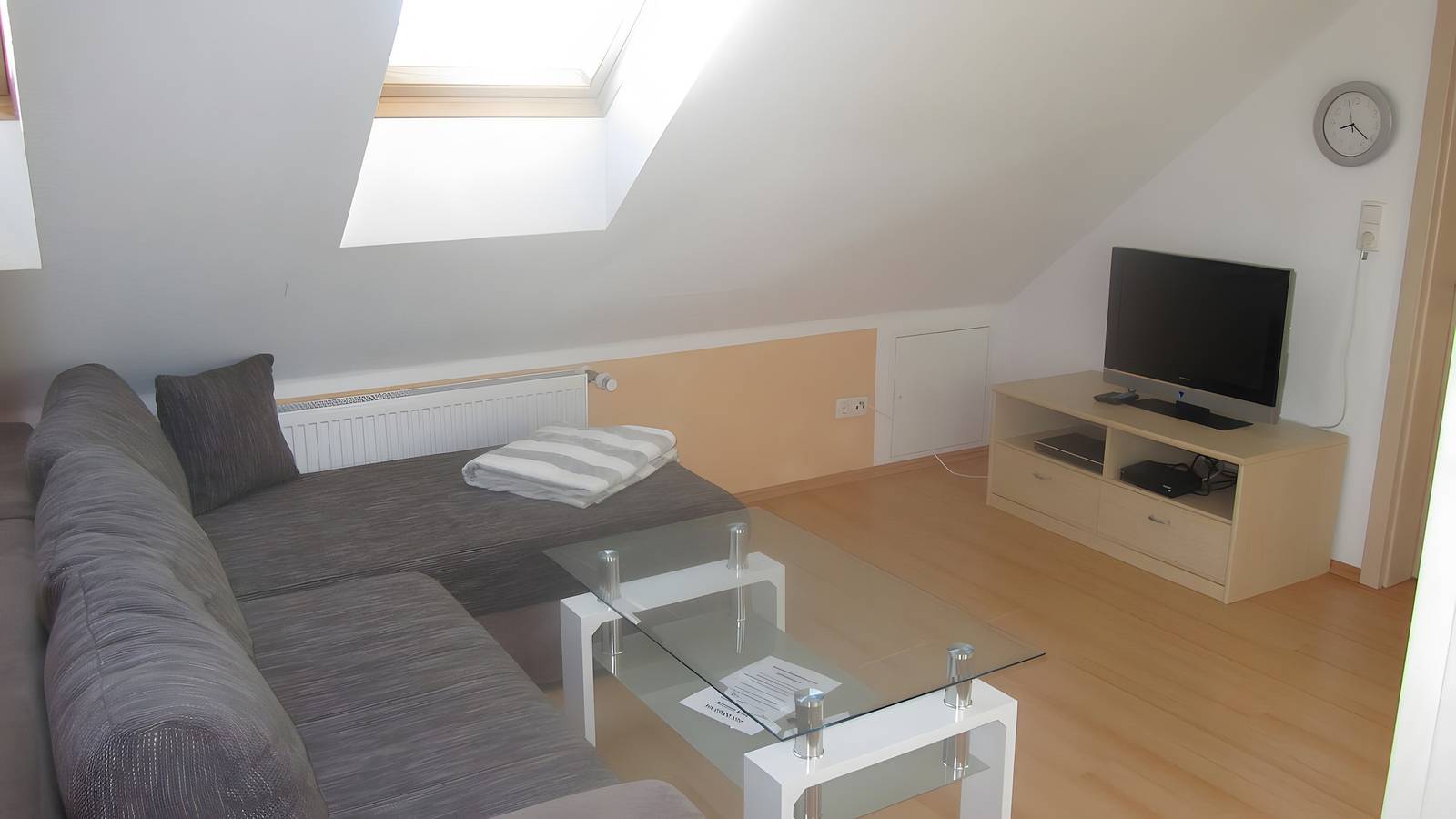 Ganze Wohnung, Apartment für 6 Personen (70 m²) mit gemeinsamer Terrasse, Garten und Wlan in Groß Schwansee, Kalkhorst