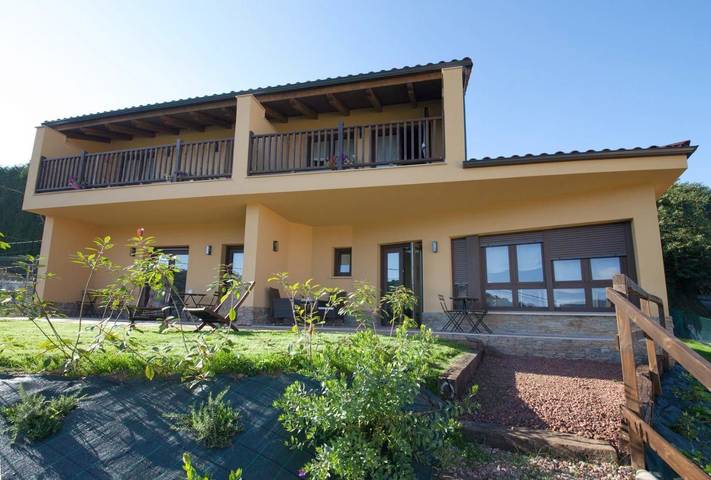 Casa rural para 3 personas, con Jacuzzi y Terraza además de Jardín y Vistas en Oviedo