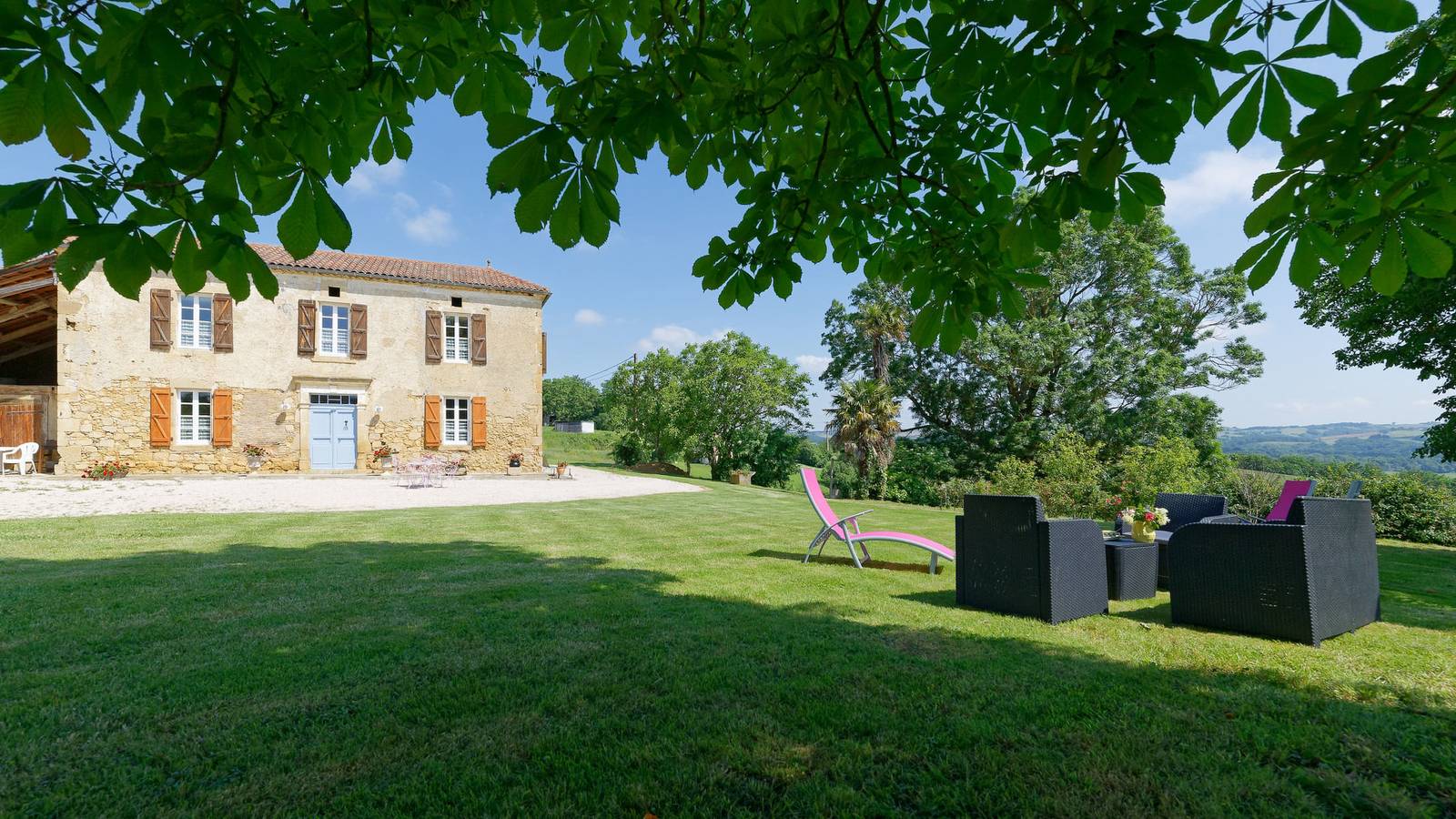 Ferienhaus 'Le Guitou' mit privater Terrasse, privatem Garten und Wlan in Monlezun, Gers