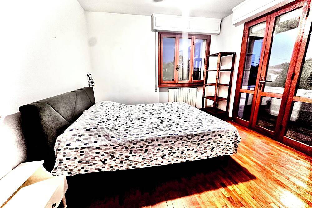 Cozy apartment 800 meters from the sea with private garden in Marina di Pietrasanta, Pietrasanta