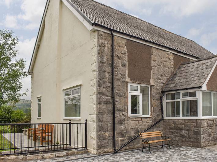 Cottage for 6 people in Denbighshire