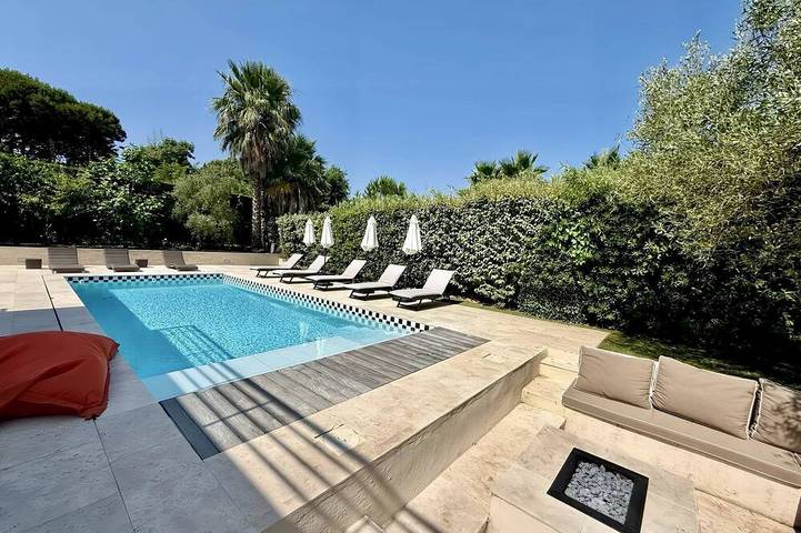 Location de vacances pour 8 personnes, avec jardin dans Plage de la Bouillabaisse