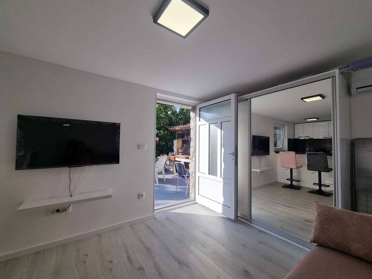 Ganze Ferienwohnung, Ferienwohnung am Meer mit Klimaanlage  in Njivice, Krk
