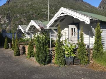 Location de vacances pour 2 personnes, avec vue sur le lac ainsi que vue et jardin dans Eidfjord