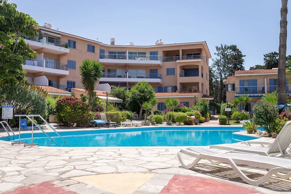 A villa in Paphos, close to the centre, harbour and Kings Avenue Mall! in Paphos, South Cyprus